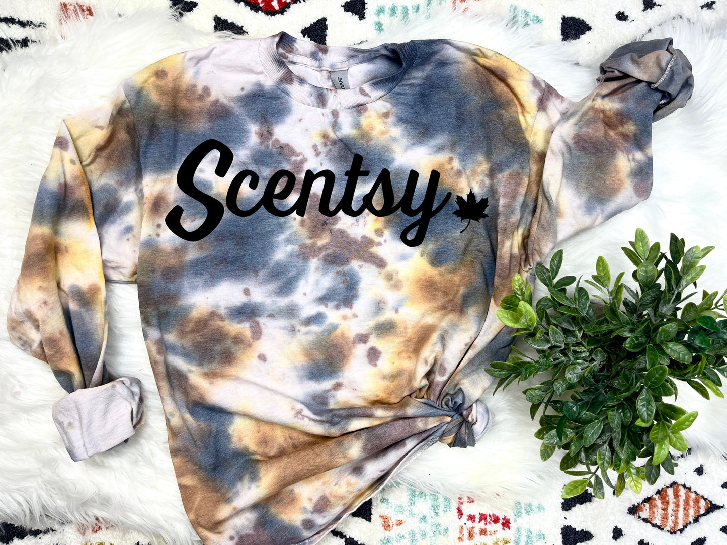 Dark dyed S C E N T S Y