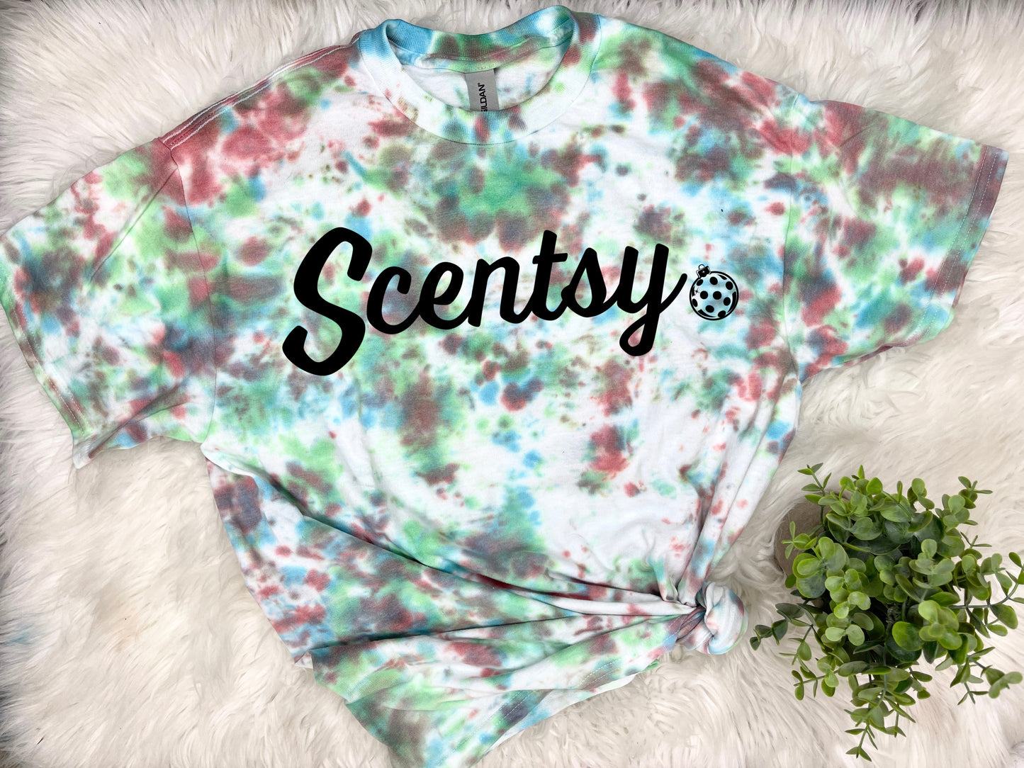 S C E N T S Y ornament