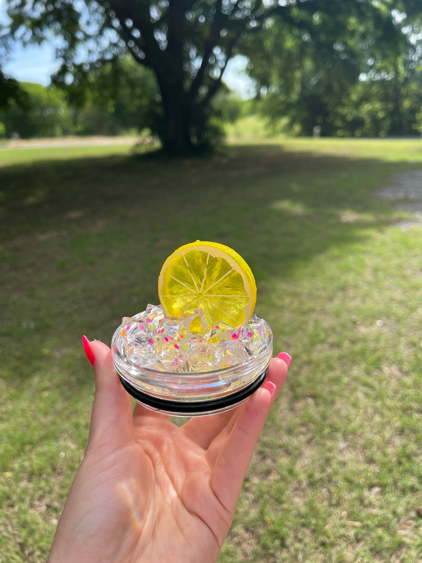 Lemon glitter lid